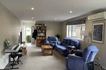 15 Scoria Close, Pyes Pa