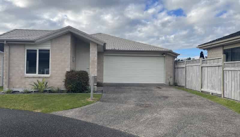 15 Scoria Close, Pyes Pa