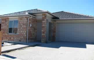 15 Scoria Close, Pyes Pa