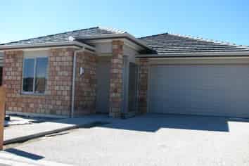 15 Scoria Close, Pyes Pa