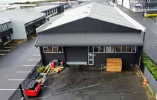 Savills | High Profile Avondale Warehouse