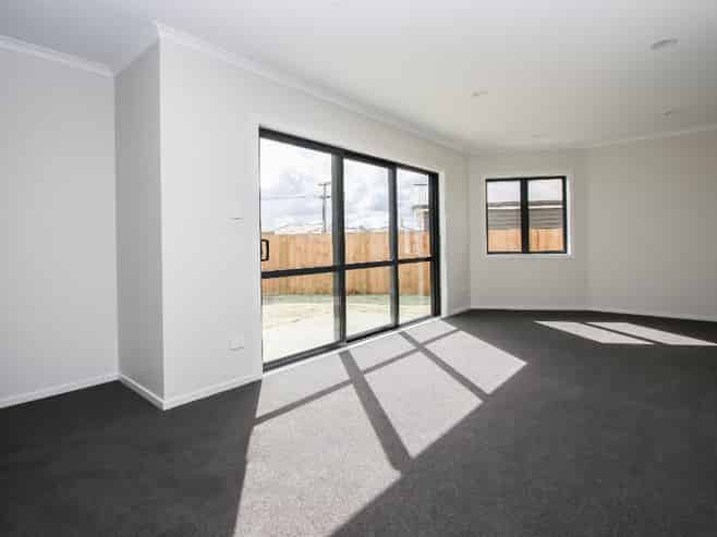 1/33A Saxbys Road, Glenview