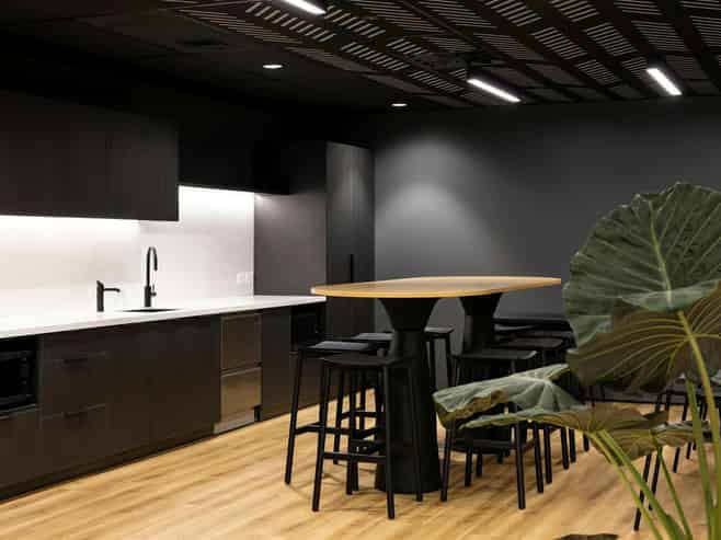 CBRE – BRAND NEW FIT-OUT & FURNISHED