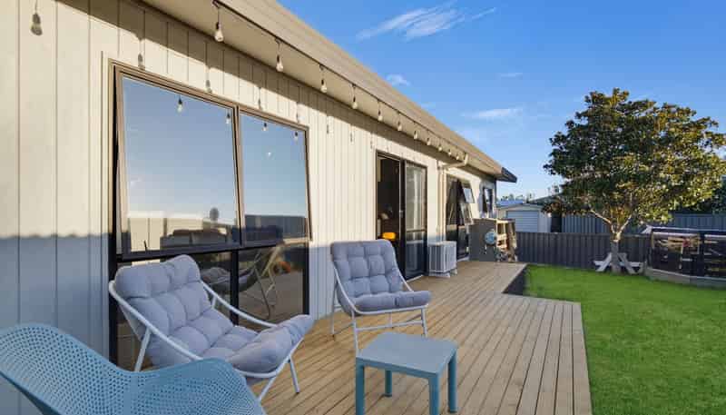 702B Park Road South, Akina