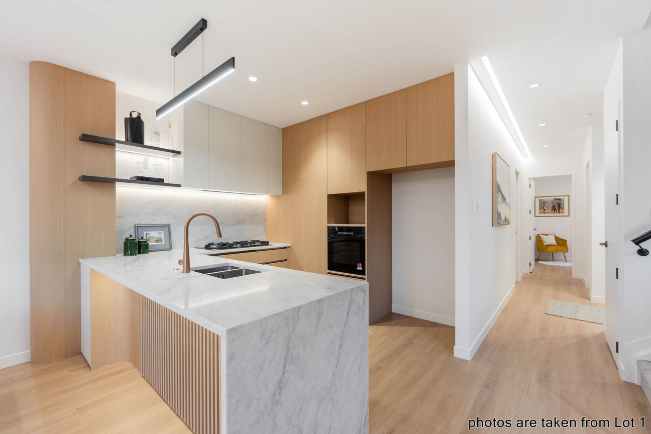 Brand New, Double Westlake Zone - Vista 2