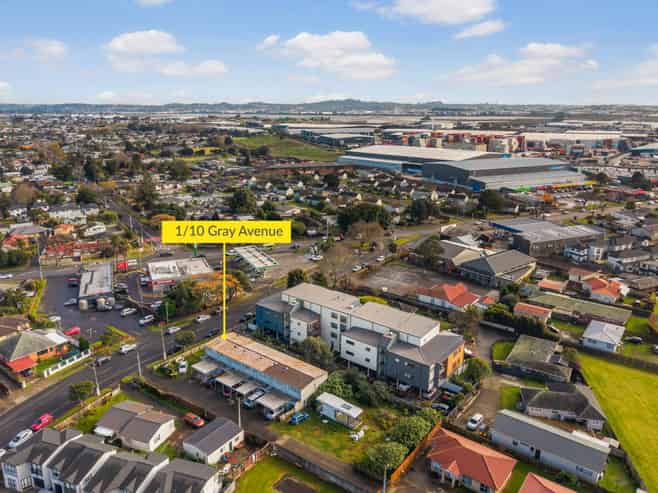 1/10 Gray Avenue, Mangere East
