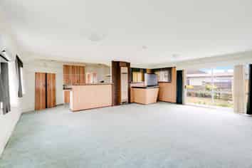 4 Lee Place, Bader