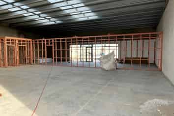 Warehouse and Showroom/Office
