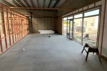 Warehouse and Showroom/Office
