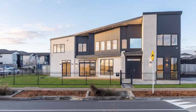 74 Charlestown Drive, Flat Bush
