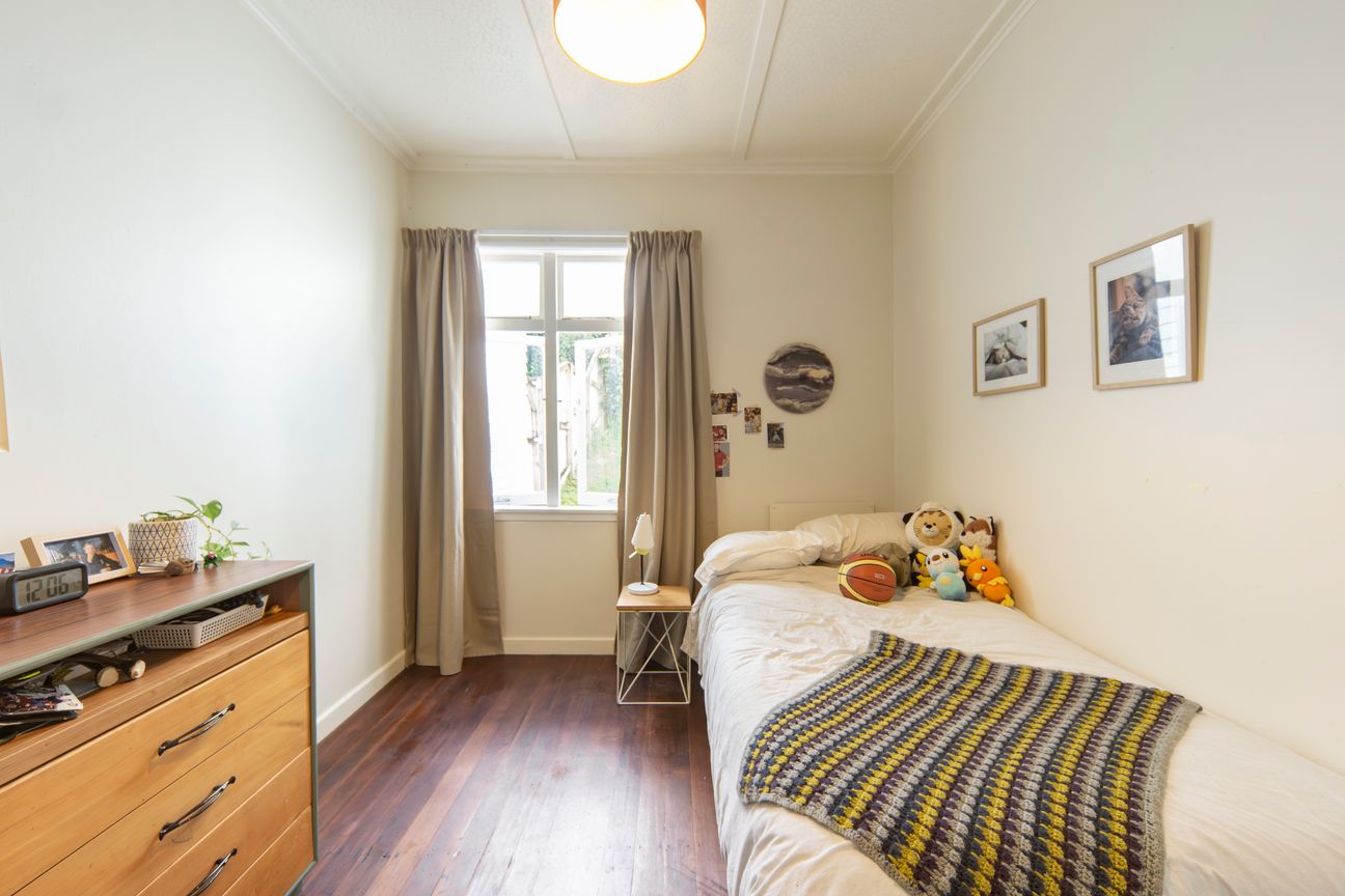 Charming 2-Bedroom Home in Hamilton East - Widok 6