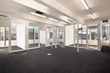 Affordable & Convenient Penrose Office | 168 m2