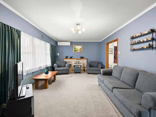 18 Deanwell Avenue, Deanwell