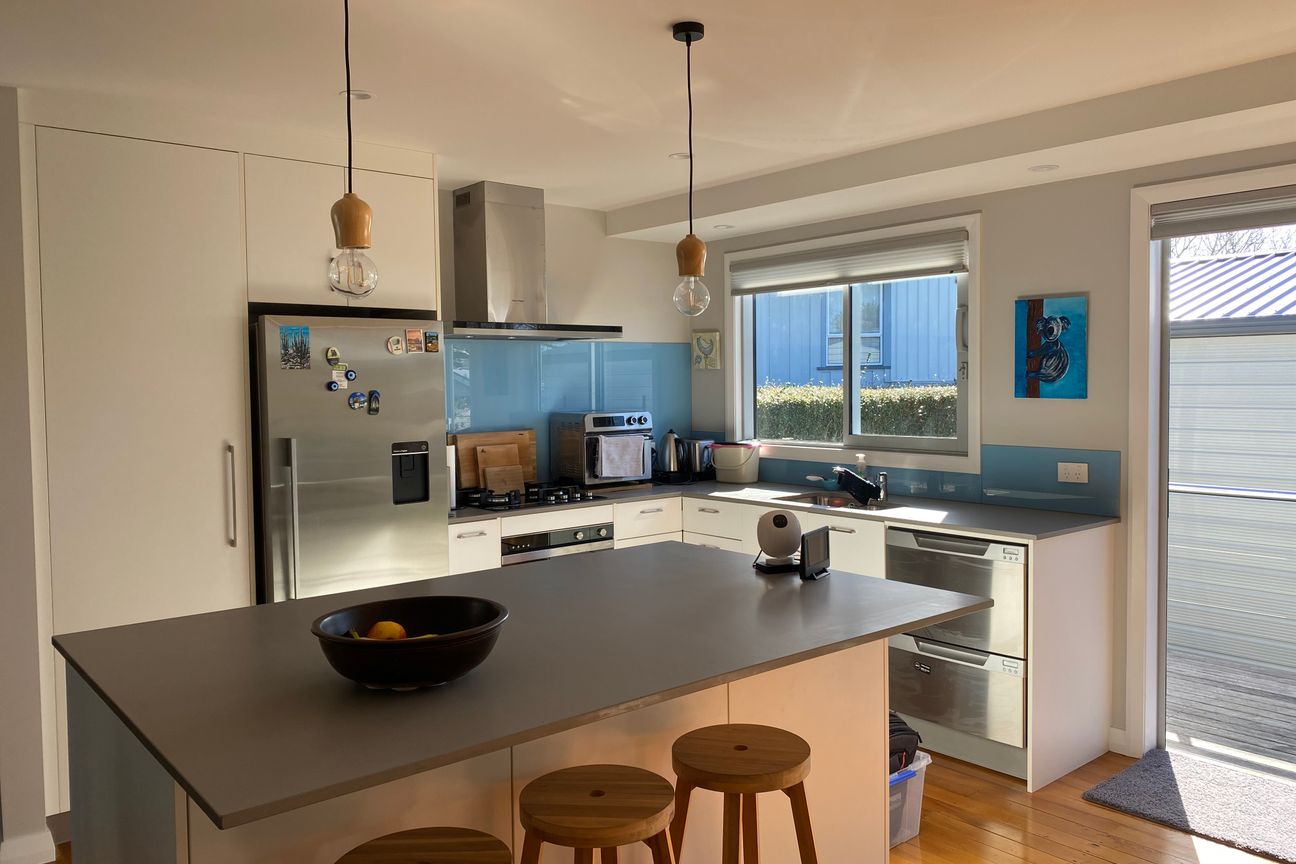 Stunning 3-Bedroom with all the features of a beautiful new home - Bild 2