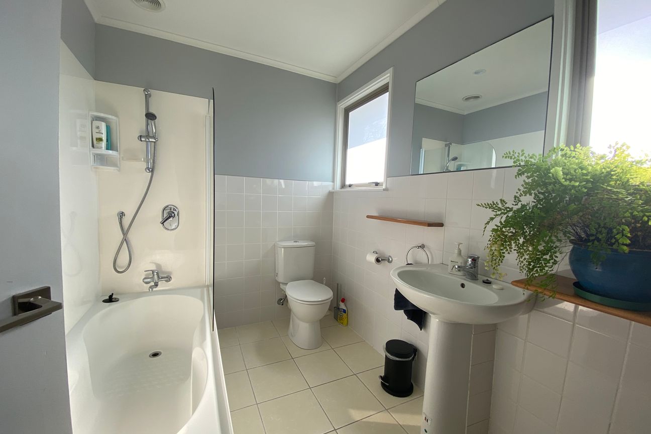 Stunning 3-Bedroom with all the features of a beautiful new home - Fler
