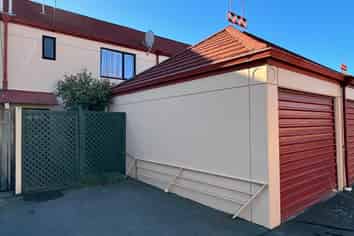 42C Stanmore Road, Phillipstown