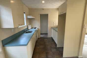 42C Stanmore Road, Phillipstown