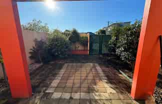 42C Stanmore Road, Phillipstown
