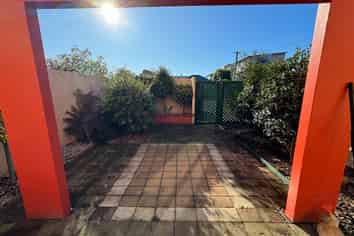 42C Stanmore Road, Phillipstown