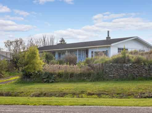 24 Cambridge Street, Pahiatua