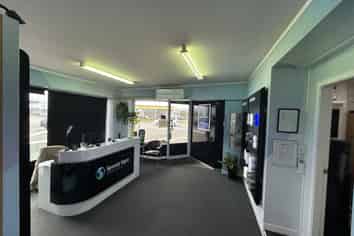 High-Profile Industrial Unit, Seaview