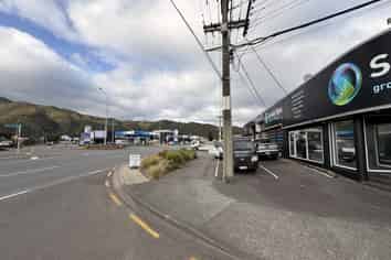 High-Profile Industrial Unit, Seaview