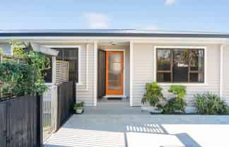 169 Welcome Bay Road, Welcome Bay