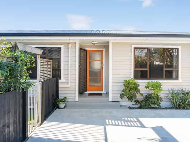 169 Welcome Bay Road, Welcome Bay