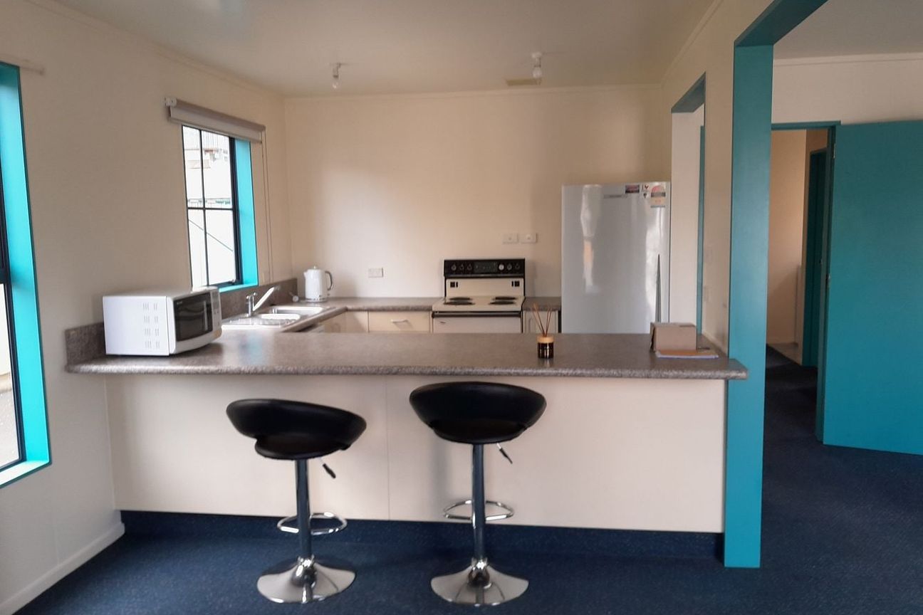 Spacious Family Home in North Dunedin - Vista 3