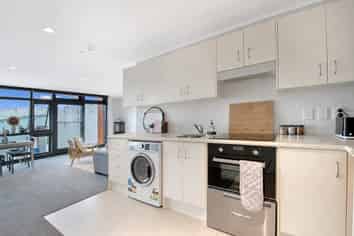 14E/30 Westward Ho, Glen Eden