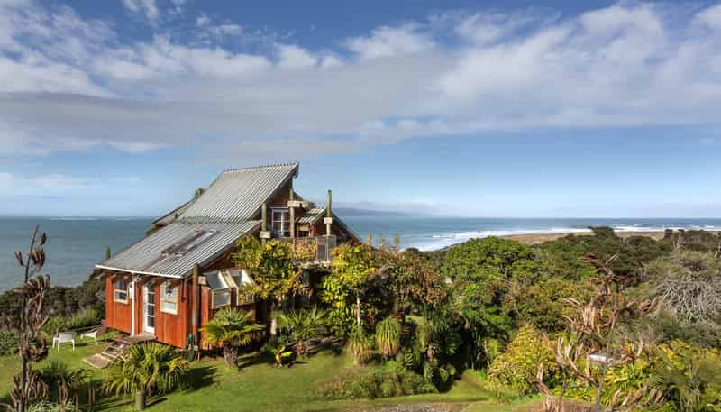 6573 Pouto Road, Pouto