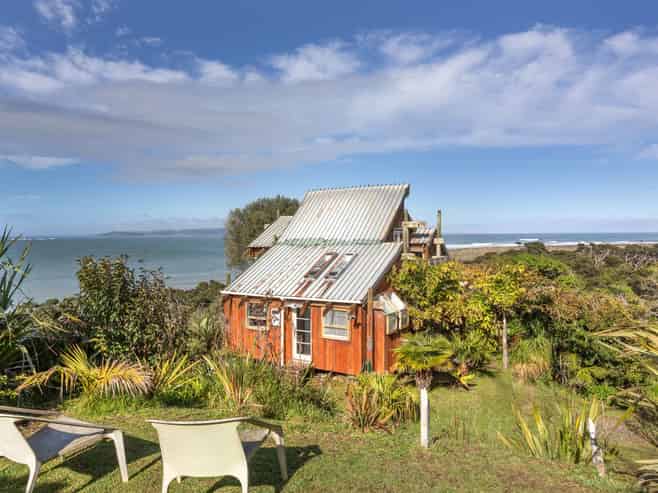 6573 Pouto Road, Pouto