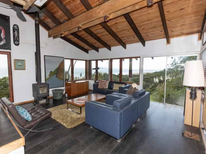 6573 Pouto Road, Pouto