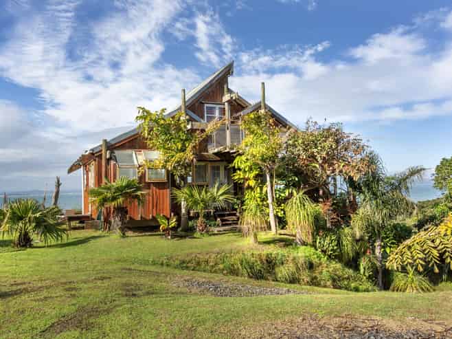 6573 Pouto Road, Pouto