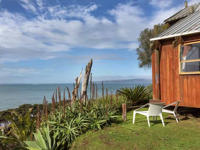 6573 Pouto Road, Pouto