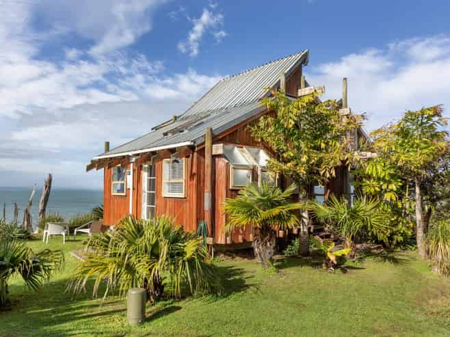 6573 Pouto Road, Pouto