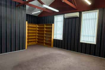 Prominent Corner Office with Plenty of Parking