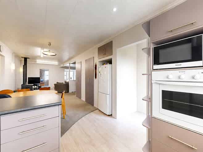 Live, work & invest on State Highway 1, Lichfield