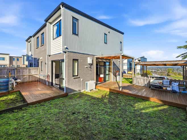 10 Crestview Rise, Papakura