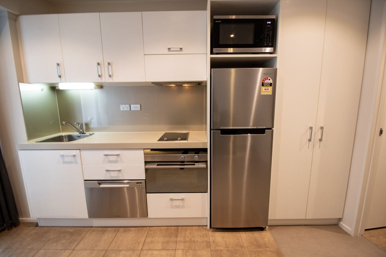 SOHO -Central City 1 Bedroom Apartment - Vista 5