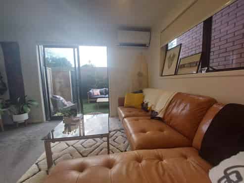8/10 Yeovil Road, Te Atatu Peninsula