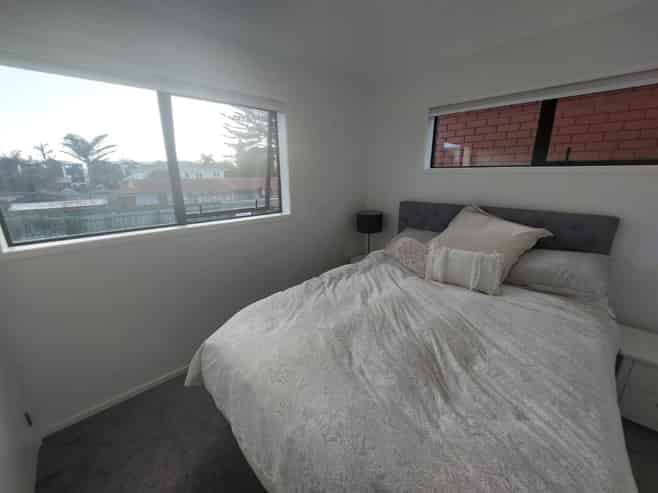 8/10 Yeovil Road, Te Atatu Peninsula