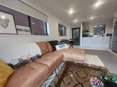 8/10 Yeovil Road, Te Atatu Peninsula