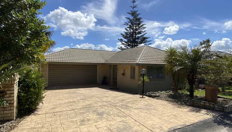 74 Kingdale Road, Henderson