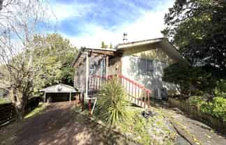 25 Trias Road, Totara Vale