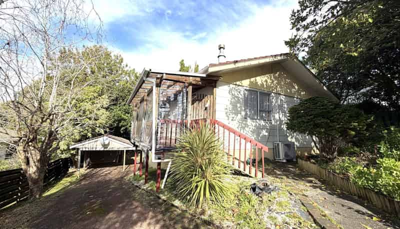 25 Trias Road, Totara Vale
