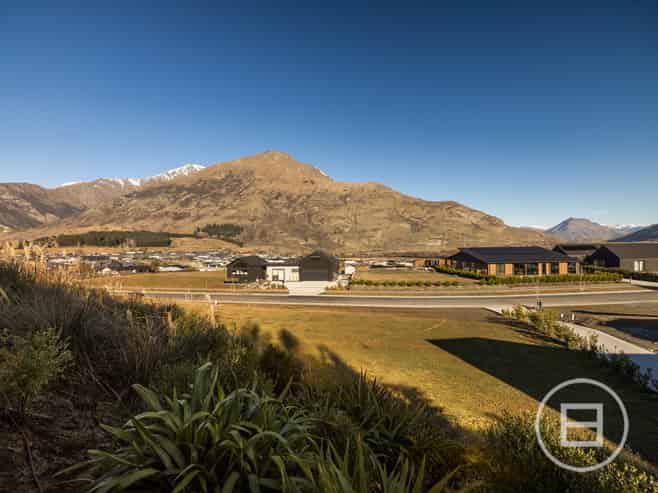 2 Kahiwi Drive, LOWER SHOTOVER