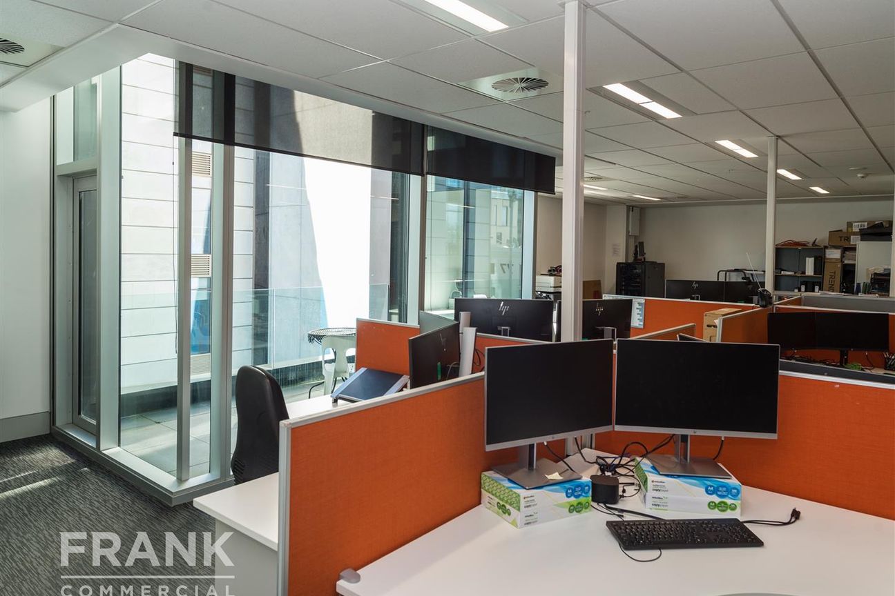 Premium CBD Office – Fully Fitted & Ready to Go - Aanzicht 5