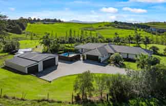 136B Monarch Downs Way, Matakana
