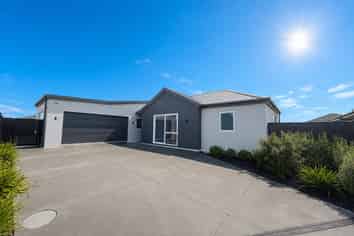 82 Westmoor Boulevard, Rolleston
